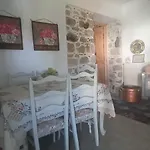 παραδοσιακή *