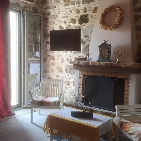 παραδοσιακή * Kalivia (Skiathos)